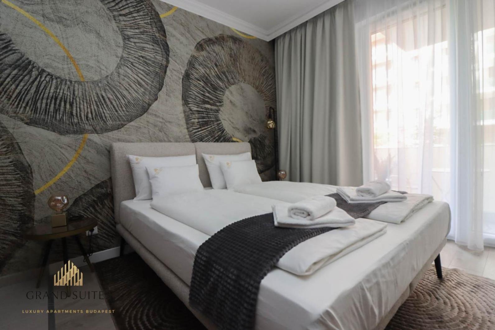 Grand Suites Promenade Budapest Exterior photo