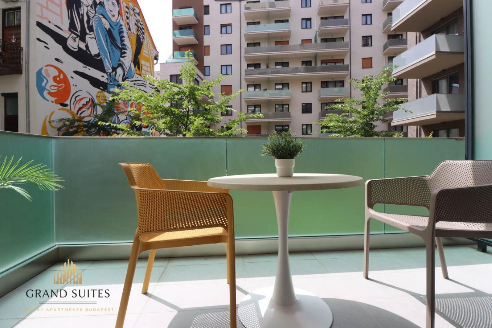 Grand Suites Promenade Budapest Exterior photo